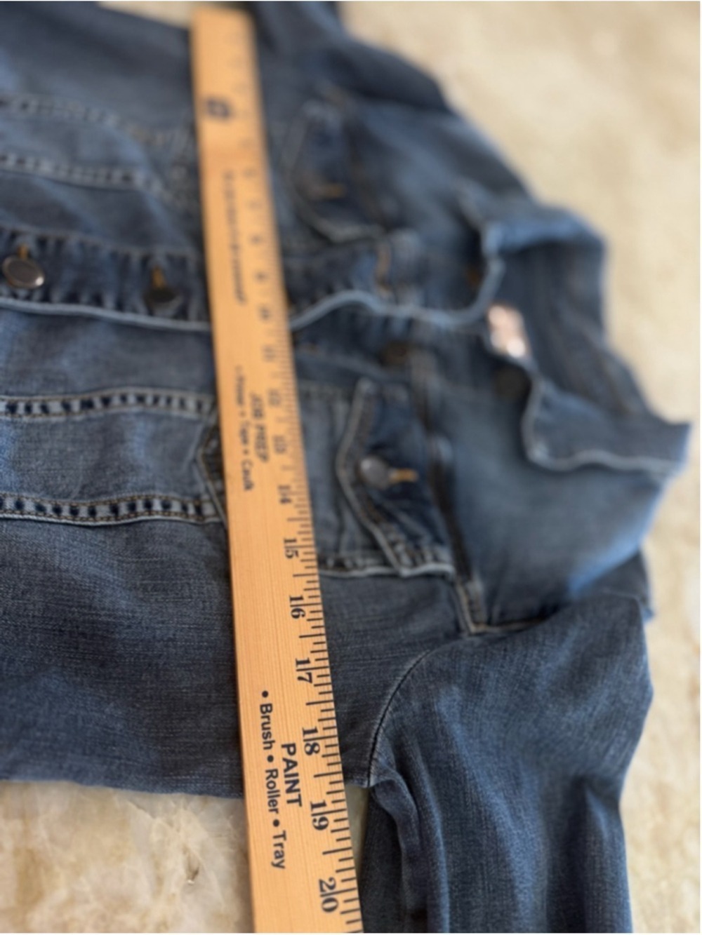 KUT from the Kloth Blue Denim Jean Jacket Size M, chest pocket, pin tuck - Picture 10 of 15